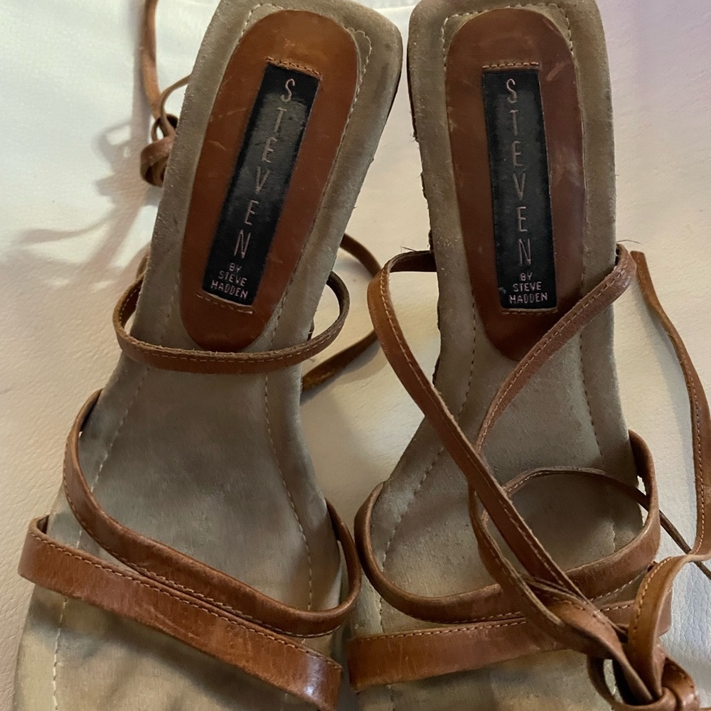 Authentic shoes - Picture 8 of 16